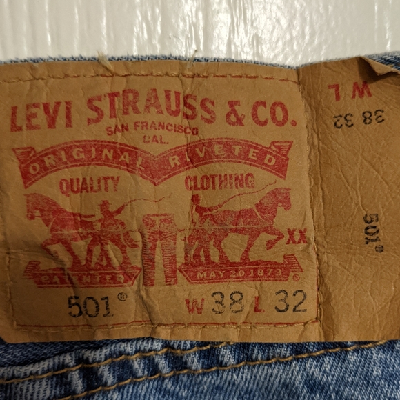 NEW Levis 501 Straight Leg Jeans 38x32 - Picture 4 of 6